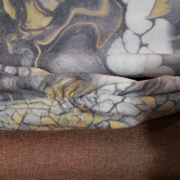 One World live and let live blouse Size L - Picture 3 of 5